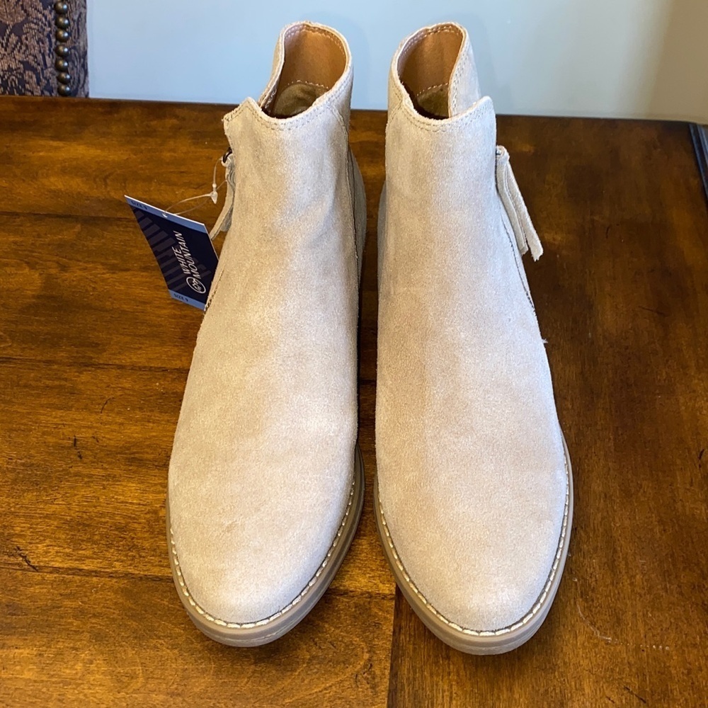 White Mountain Women's taupe Ankle Boots 🆕 - Picture 6 of 7